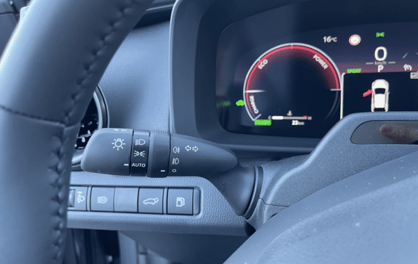 toyota-c-hr-1-8-hybride-140ch-graphic-my26 - 75898575