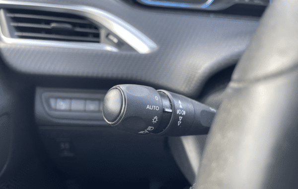 peugeot-2008-1-6-bluehdi-120ch-allure-s-s - 76058575
