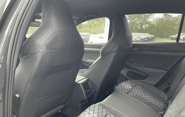 volkswagen-golf-viii-2-0-tdi-150ch-r-line-dsg7 - 76728575