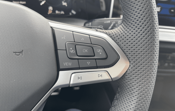 volkswagen-golf-viii-2-0-tdi-150ch-r-line-dsg7 - 76728575