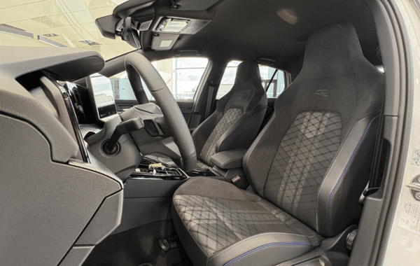 volkswagen-golf-viii-2-0-tdi-150ch-r-line-dsg7 - 76738575