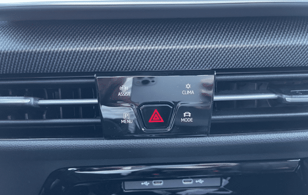 volkswagen-golf-viii-2-0-tdi-150ch-r-line-dsg7 - 76748575