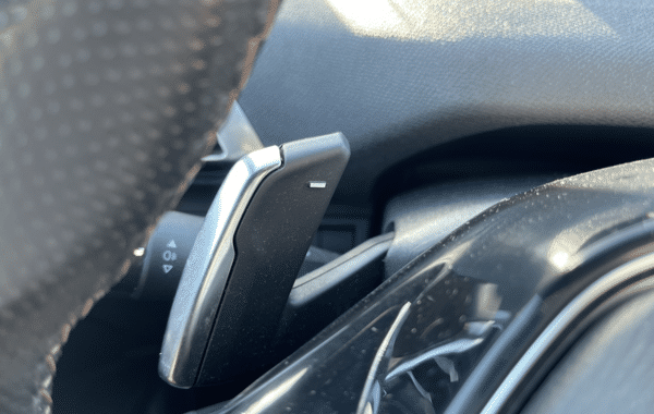 peugeot-3008-hybrid4-300ch-gt-pack-e-eat8 - 76818575