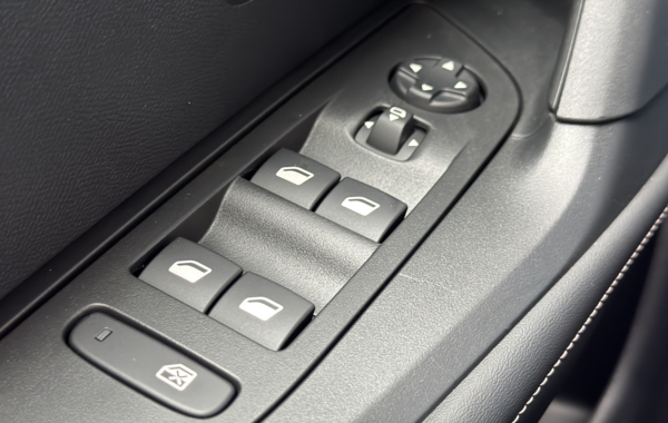 peugeot-2008-1-2-puretech-100ch-s-s-allure - 111714686