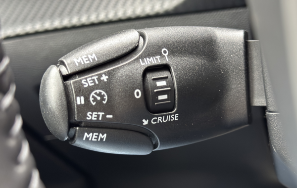peugeot-2008-1-2-puretech-100ch-s-s-allure - 111714686