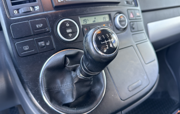 volkswagen-multivan-2-5-tdi-174ch-confort - 119524686