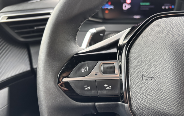 peugeot-2008-1-2-puretech-130ch-s-s-allure-eat8 - 129984686
