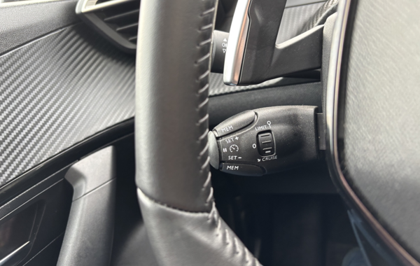 peugeot-2008-1-2-puretech-130ch-s-s-allure-eat8 - 129984686