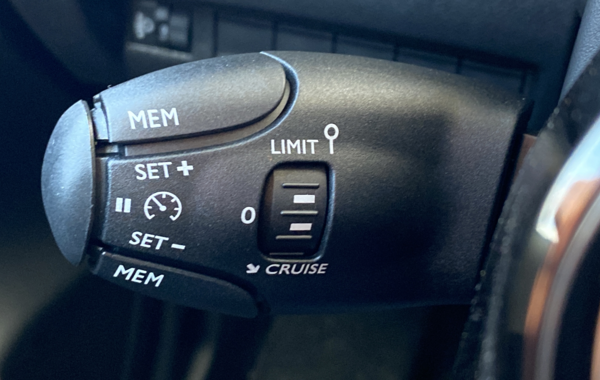 peugeot-208-1-2-puretech-100ch-s-s-allure - 131614686