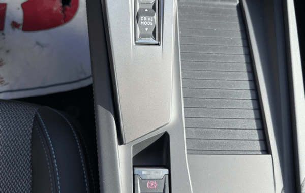 peugeot-308-1-5-bluehdi-130ch-s-s-allure-eat8 - 133094686