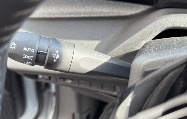 peugeot-308-1-5-bluehdi-130ch-s-s-allure-eat8 - 133094686