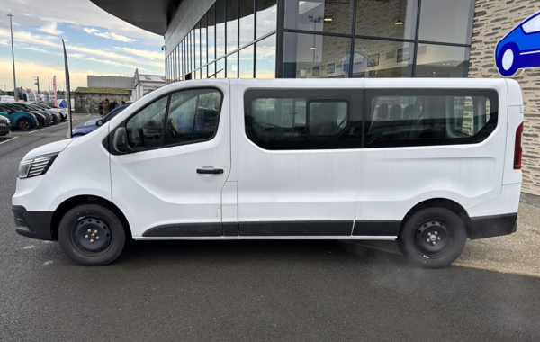 renault-trafic-iii-combi-l1-2-0-blue-dci-150ch-s-s-zen-8-places-e6e - 133564686