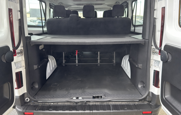 renault-trafic-iii-combi-l1-2-0-blue-dci-150ch-s-s-zen-8-places-e6e - 133564686