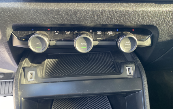 citroen-c4-bluehdi-130ch-s-s-feel-pack-eat8 - 135934686
