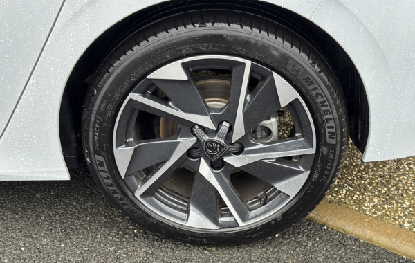 peugeot-308-1-2-puretech-130ch-s-s-allure - 136274686