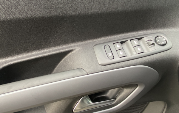 citroen-berlingo-taille-m-1-5-bluehdi-100ch-s-s-plus-5-places - 136644686