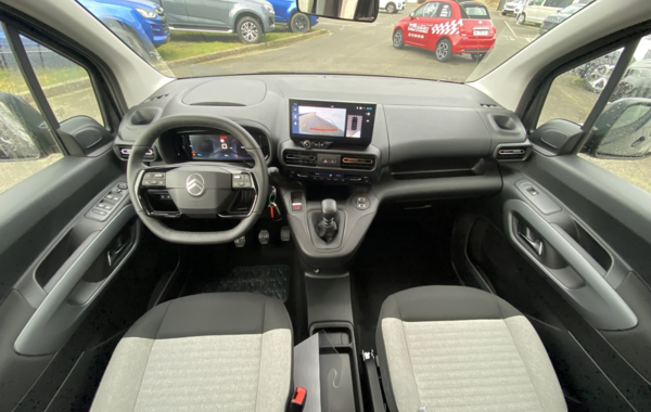 citroen-berlingo-taille-m-1-5-bluehdi-100ch-s-s-plus-5-places - 136644686