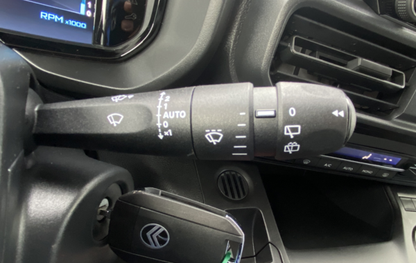 citroen-berlingo-taille-m-1-5-bluehdi-100ch-s-s-plus-5-places - 136644686