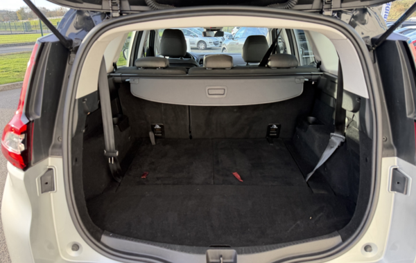 renault-grand-scenic-iv-1-5-dci-110ch-hybrid-assist-business-7-places - 139764686