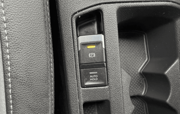 volkswagen-t-roc-2-0-tdi-150ch-r-line-dsg7 - 141704686