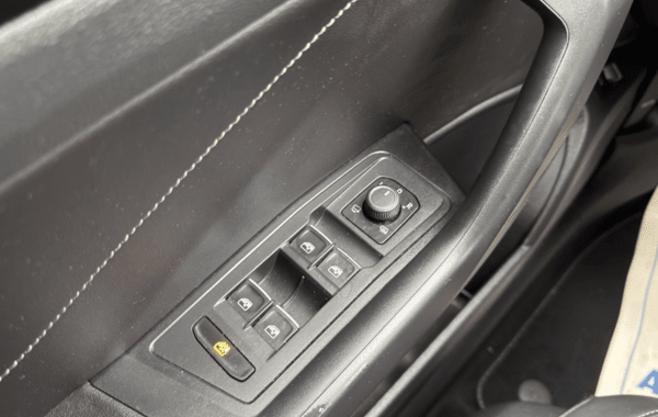 volkswagen-t-roc-2-0-tdi-150ch-r-line-dsg7 - 141704686