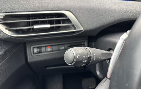 peugeot-3008-1-2-puretech-130ch-s-s-allure-pack-eat8 - 142824686