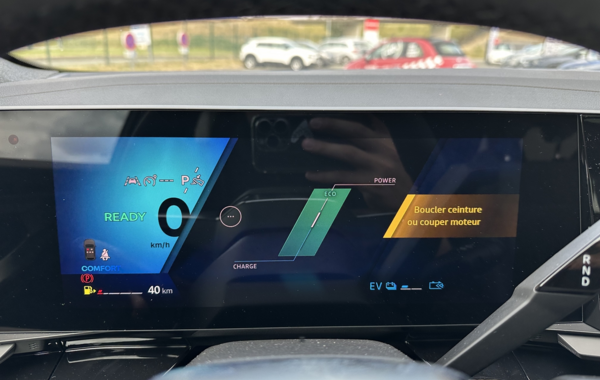 renault-austral-1-2-e-tech-full-hybrid-200ch-techno-24 - 143064686