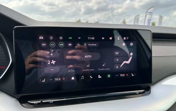 skoda-octavia-combi-2-0-tdi-scr-150ch-selection-dsg7 - 143274686
