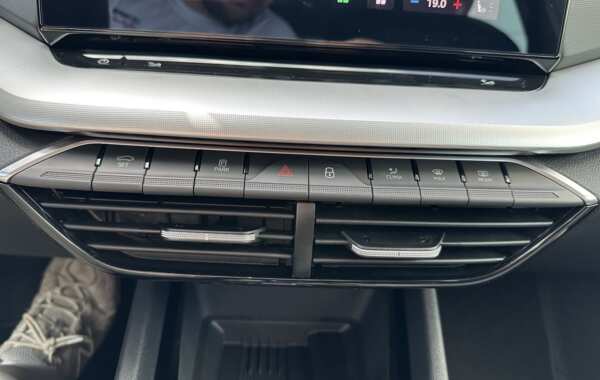 skoda-octavia-combi-2-0-tdi-scr-150ch-selection-dsg7 - 143274686