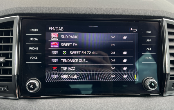 skoda-karoq-2-0-tdi-116ch-scr-style-dsg7 - 144144686