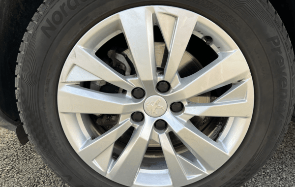 peugeot-3008-1-5-bluehdi-130ch-s-s-active-pack - 145044686