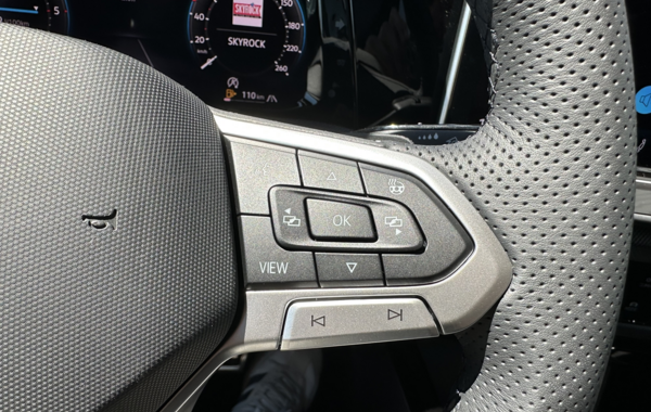 volkswagen-golf-viii-2-0-tdi-150ch-r-line-dsg7 - 146784686