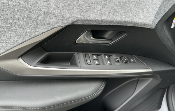 peugeot-5008-hybrid-145ch-allure-e-dcs6 - 147424686
