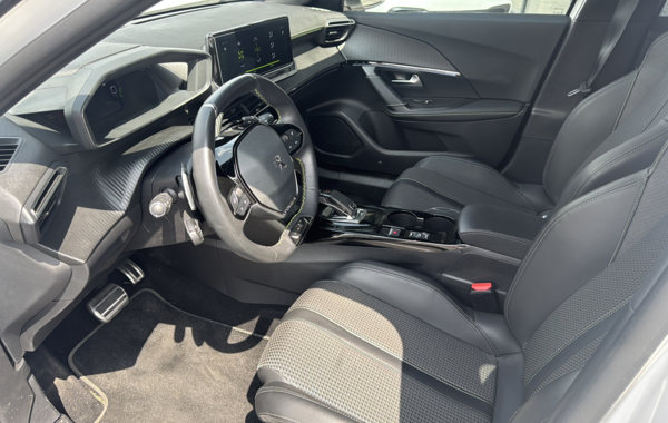 peugeot-2008-1-2-puretech-130ch-s-s-gt-eat8 - 147594686