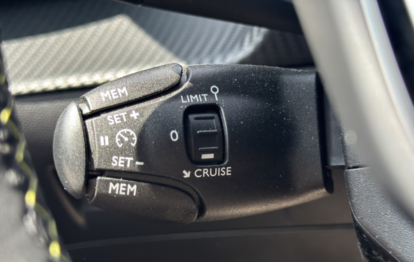 peugeot-2008-1-2-puretech-130ch-s-s-gt-eat8 - 147594686