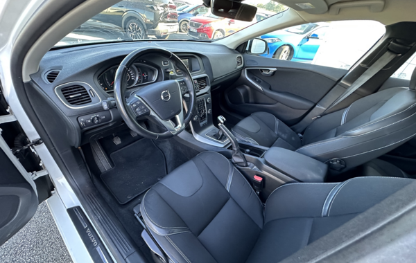 volvo-v40-d2-120ch-momentum - 148594686