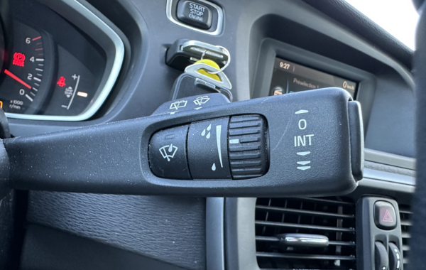 volvo-v40-d2-120ch-momentum - 148594686