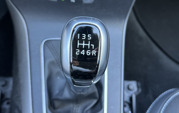 volvo-v40-d2-120ch-momentum - 148594686