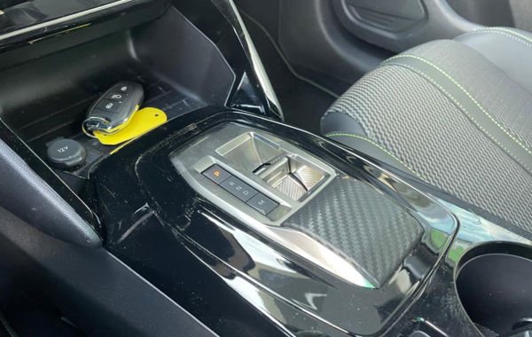 peugeot-208-1-2-hybrid-145ch-gt-e-dcs6 - 149374686