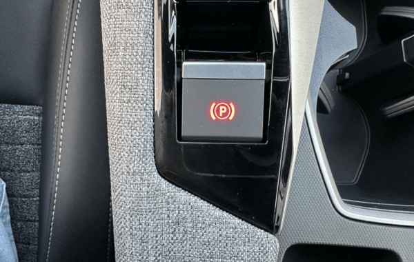 peugeot-5008-hybrid-145ch-allure-e-dcs6 - 150284686