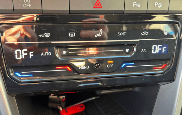 volkswagen-t-roc-2-0-tdi-150ch-life-plus-dsg7 - 150764686