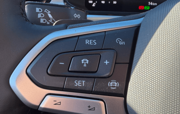 volkswagen-t-roc-2-0-tdi-150ch-life-plus-dsg7 - 150764686