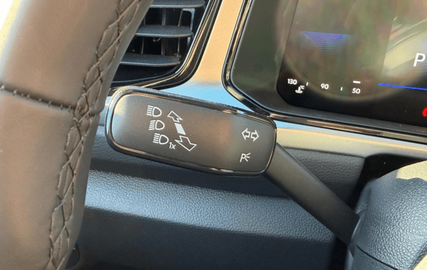 volkswagen-t-roc-2-0-tdi-150ch-life-plus-dsg7 - 150764686