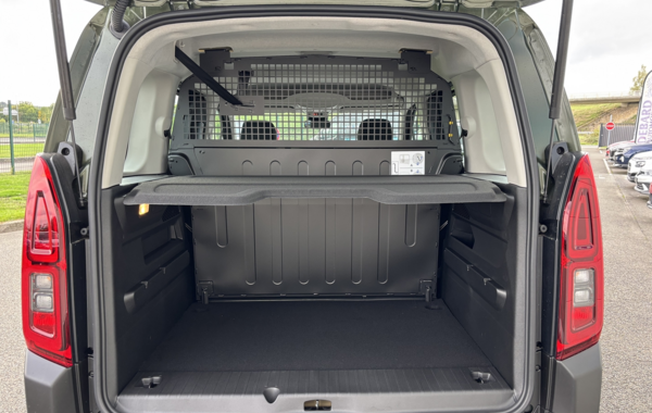 citroen-berlingo-taille-m-1-5-bluehdi-100ch-s-s-plus-5-places-n1 - 151294686