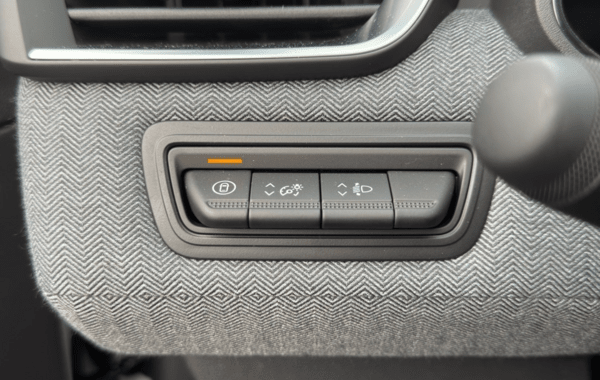 renault-clio-v-1-0-tce-90ch-techno-25 - 151484686