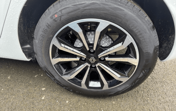 renault-clio-v-1-0-tce-90ch-techno-25 - 151484686