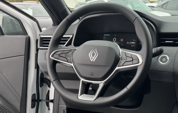 renault-clio-v-1-0-tce-90ch-techno-25 - 151504686