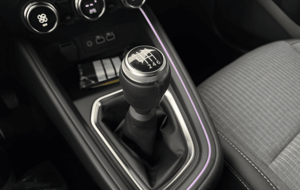 renault-clio-v-1-0-tce-90ch-techno-25 - 151534686