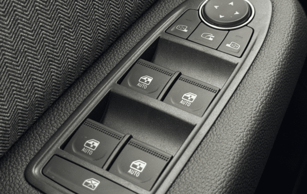 renault-clio-v-1-0-tce-90ch-techno-25 - 151534686