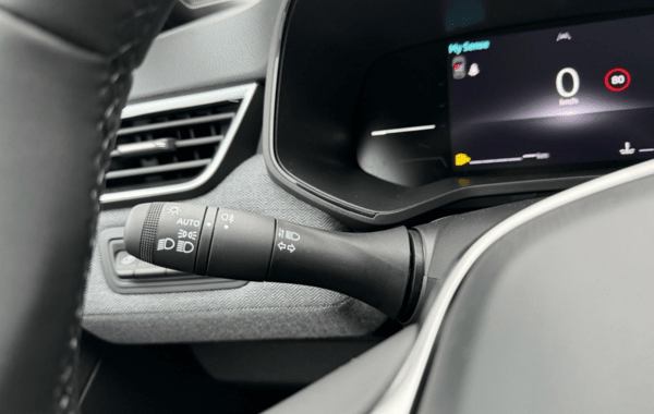 renault-clio-v-1-0-tce-90ch-techno-25 - 151544686